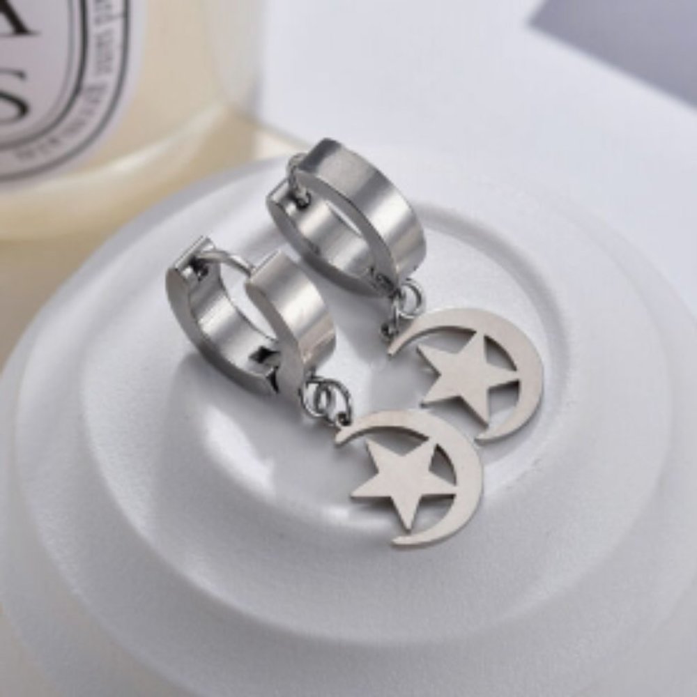 Unisex Stainless Steel Moon and Star Ear Buckle